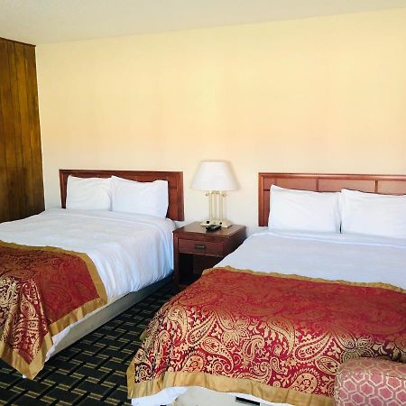 Big 12 Motel Broken Bow Esterno foto