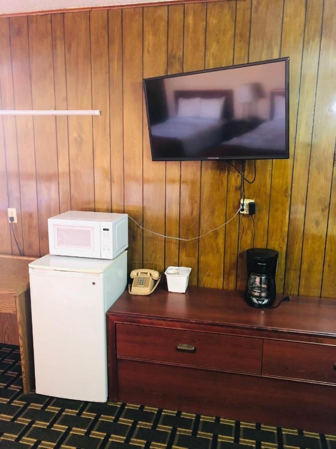 Big 12 Motel Broken Bow Esterno foto