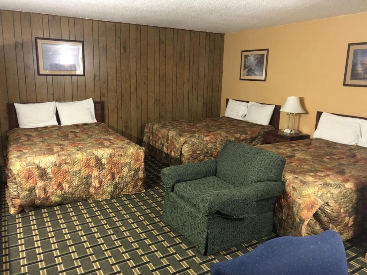 Big 12 Motel Broken Bow Esterno foto