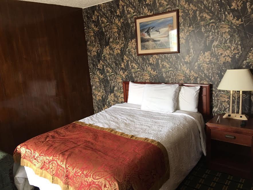 Big 12 Motel Broken Bow Esterno foto
