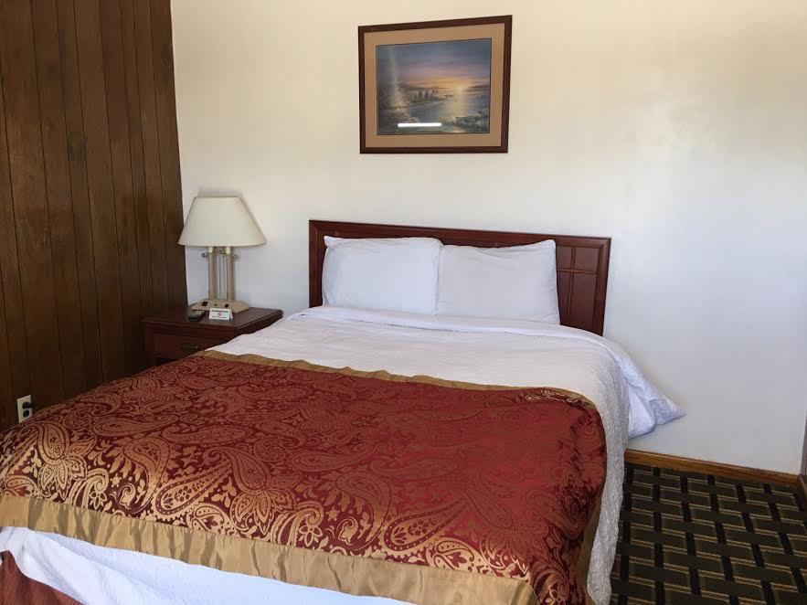 Big 12 Motel Broken Bow Esterno foto