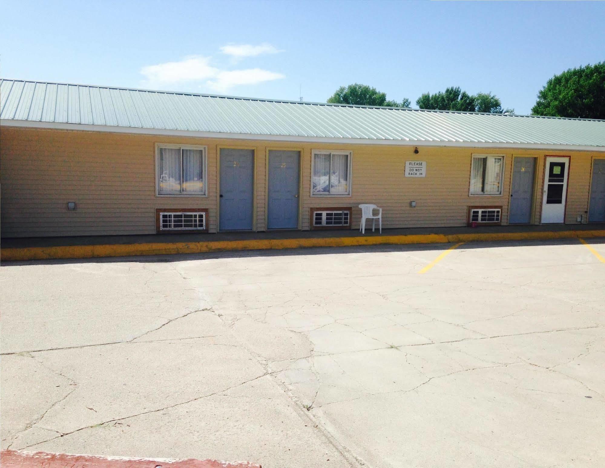 Big 12 Motel Broken Bow Esterno foto